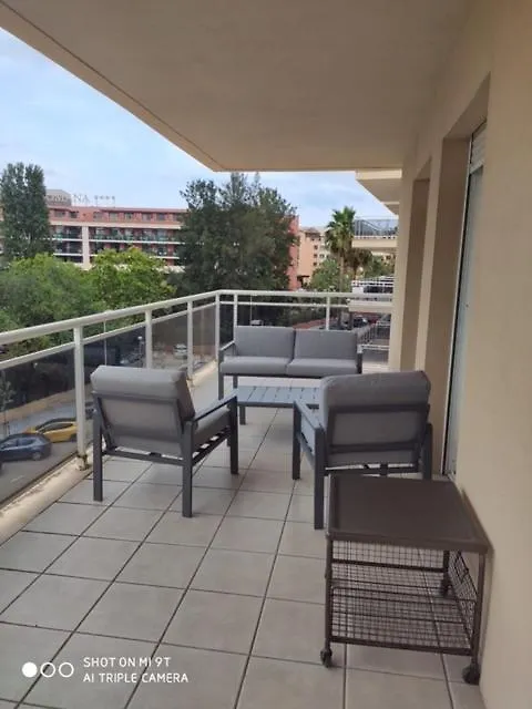 APPART STANDING 2 chambres 2SDB clim PISCINE PARKING WIFI TERRASSE 21m2 LOCAL VELO Port-Aventura, plage, centre Salou 0*,  Espagne