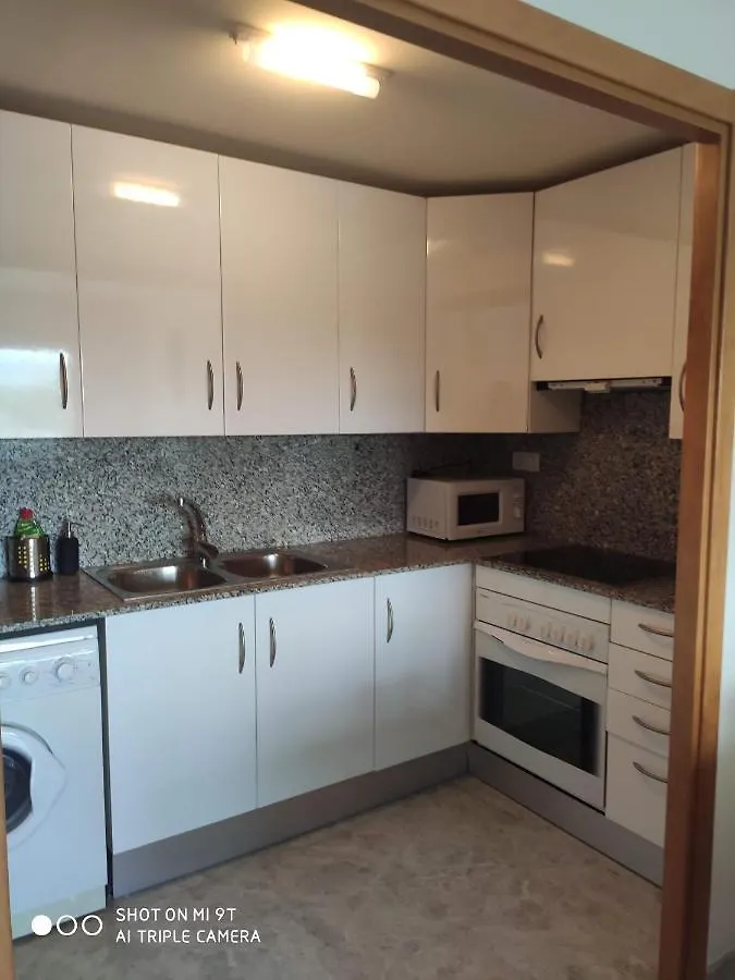 APPART STANDING 2 chambres 2SDB clim PISCINE PARKING WIFI TERRASSE 21m2 LOCAL VELO Port-Aventura, plage, centre Salou Appartement